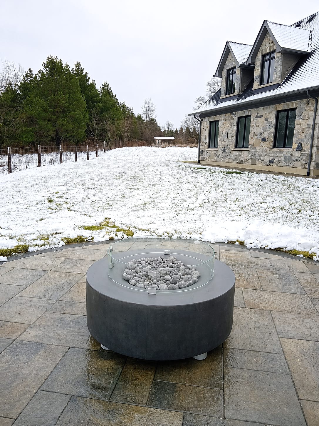Outdoor Kitchens & Fire Features detail